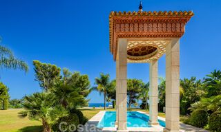 Majestueuze, hoogstaande luxevilla te koop met panoramisch zeezicht in een gated community op de Golden Mile van Marbella 44763 