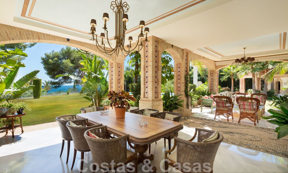 Majestueuze, hoogstaande luxevilla te koop met panoramisch zeezicht in een gated community op de Golden Mile van Marbella 44775