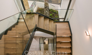 Instapklare, moderne villa te koop, eerstelijnsgolf met een prachtig zeezicht in Oost-Marbella 44992 