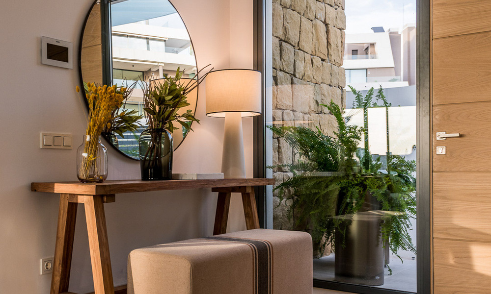 Instapklare, moderne villa te koop, eerstelijnsgolf met een prachtig zeezicht in Oost-Marbella 44994