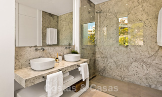 Instapklare, moderne villa te koop, eerstelijnsgolf met een prachtig zeezicht in Oost-Marbella 45005 