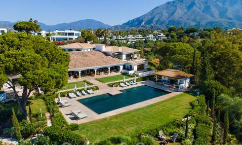 Meesterlijke designervilla te koop in één van de meest begeerde area’s op Marbella’s Golden Mile met zeezicht 45336