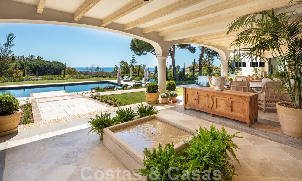 Meesterlijke designervilla te koop in één van de meest begeerde area’s op Marbella’s Golden Mile met zeezicht 45968