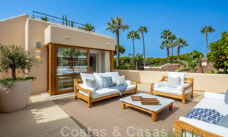 Andalusische, modernistische villa te koop met panoramisch uitzicht, beachside, op de Golden Mile van Marbella 44910 
