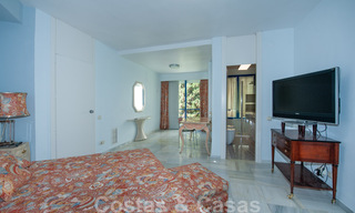 Riant appartement te koop met een ruim terras en privézwembad, tweedelijns strand in Marbella centrum 44941 