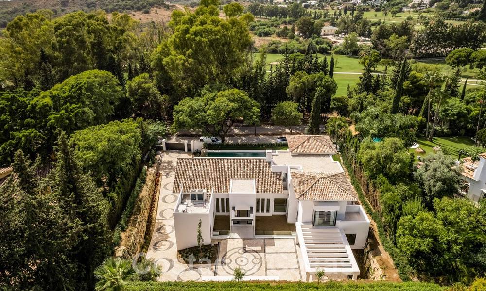 Spaanse designervilla te koop, op een steenworp van de golfbaan in Marbella - Benahavis 45473