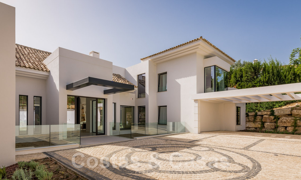 Spaanse designervilla te koop, op een steenworp van de golfbaan in Marbella - Benahavis 45497