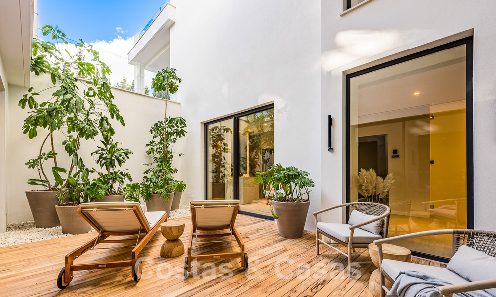 Spaanse designervilla te koop, op een steenworp van de golfbaan in Marbella - Benahavis 49288