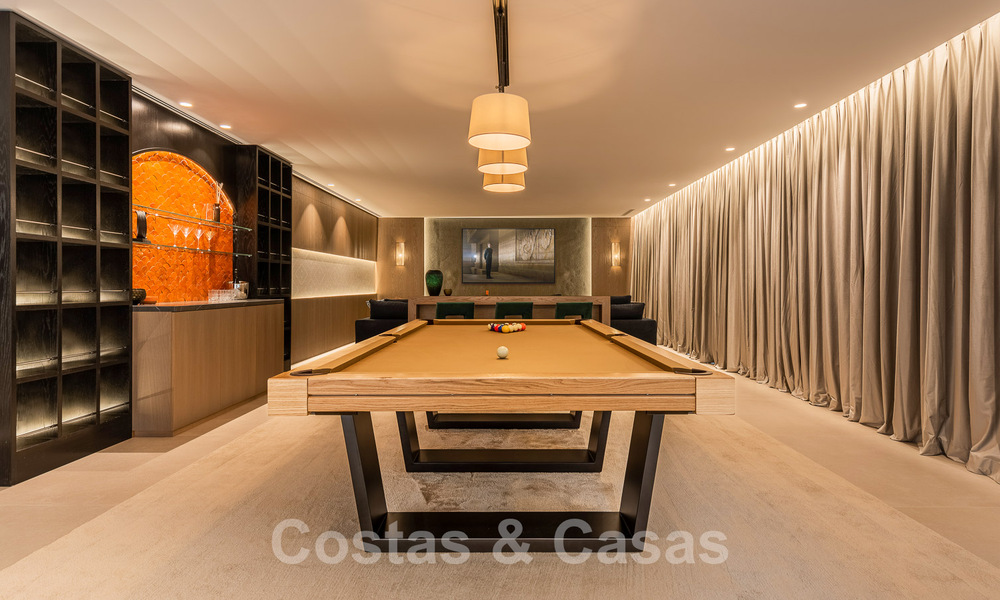 Spaanse designervilla te koop, op een steenworp van de golfbaan in Marbella - Benahavis 49290