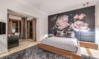Ruime luxevilla te koop, in Andalusische stijl gesitueerd op een hoge positie in Nueva Andalucia, Marbella 45071 
