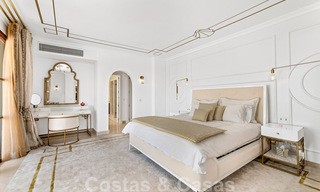 Ruime luxevilla te koop, in Andalusische stijl gesitueerd op een hoge positie in Nueva Andalucia, Marbella 45083 