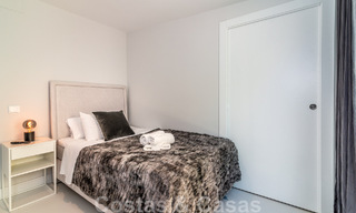 Unieke luxevilla te koop in een moderne, Andalusische bouwstijl, met zeezicht, op loopafstand van Puerto Banus, Marbella 45824 
