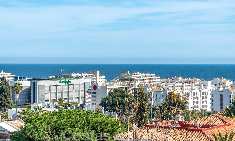 Unieke luxevilla te koop in een moderne, Andalusische bouwstijl, met zeezicht, op loopafstand van Puerto Banus, Marbella 45864