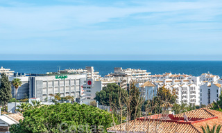 Unieke luxevilla te koop in een moderne, Andalusische bouwstijl, met zeezicht, op loopafstand van Puerto Banus, Marbella 45864 