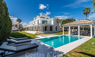 Unieke luxevilla te koop in een moderne, Andalusische bouwstijl, met zeezicht, op loopafstand van Puerto Banus, Marbella 45909 