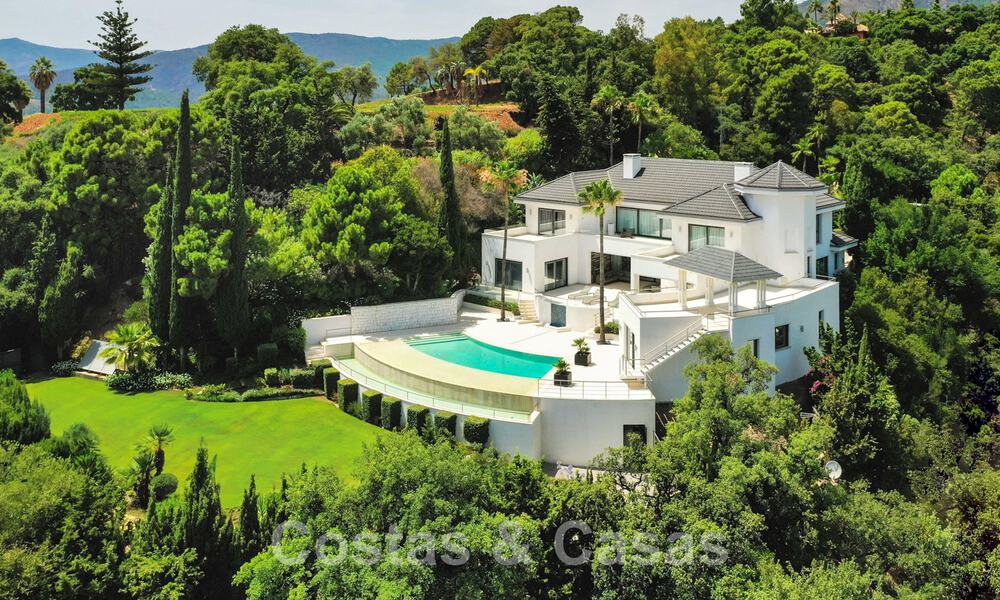 Hedendaagse, luxueuze villa te koop met zicht op zee in het meest exclusieve La Zagaleta resort in Benahavis - Marbella 45162