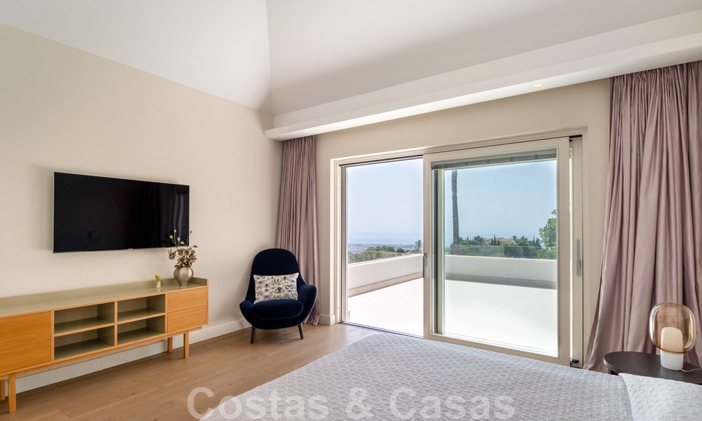 Hedendaagse, luxueuze villa te koop met zicht op zee in het meest exclusieve La Zagaleta resort in Benahavis - Marbella 45177