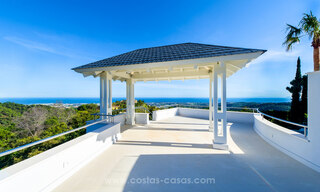 Hedendaagse, luxueuze villa te koop met zicht op zee in het meest exclusieve La Zagaleta resort in Benahavis - Marbella 45223 