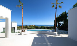 Hedendaagse, luxueuze villa te koop met zicht op zee in het meest exclusieve La Zagaleta resort in Benahavis - Marbella 45244 