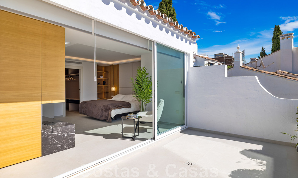 Ruim, volledig gerenoveerd luxepenthouse te koop met zeezicht in Benahavis - Marbella 45280