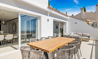 Ruim, volledig gerenoveerd luxepenthouse te koop met zeezicht in Benahavis - Marbella 45283 