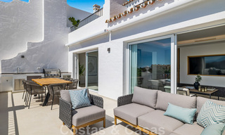 Ruim, volledig gerenoveerd luxepenthouse te koop met zeezicht in Benahavis - Marbella 45284 