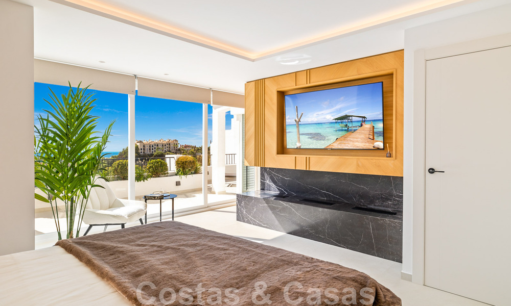 Ruim, volledig gerenoveerd luxepenthouse te koop met zeezicht in Benahavis - Marbella 45293