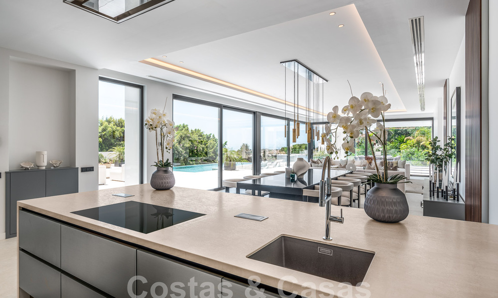 Nieuwe, modernistische designervilla te koop met panoramisch uitzicht, op de New Golden Mile in Marbella - Benahavis 53654