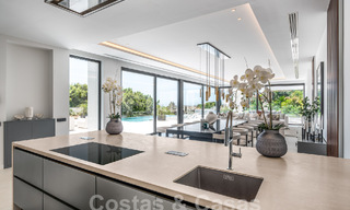Nieuwe, modernistische designervilla te koop met panoramisch uitzicht, op de New Golden Mile in Marbella - Benahavis 53654 