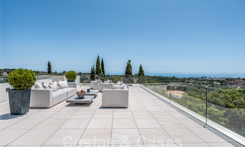 Nieuwe, modernistische designervilla te koop met panoramisch uitzicht, op de New Golden Mile in Marbella - Benahavis 53662