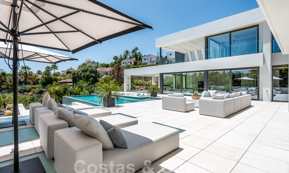 Nieuwe, modernistische designervilla te koop met panoramisch uitzicht, op de New Golden Mile in Marbella - Benahavis 53669