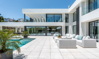 Nieuwe, modernistische designervilla te koop met panoramisch uitzicht, op de New Golden Mile in Marbella - Benahavis 53670 