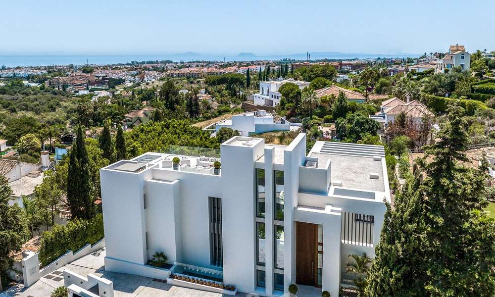 Nieuwe, modernistische designervilla te koop met panoramisch uitzicht, op de New Golden Mile in Marbella - Benahavis 53674