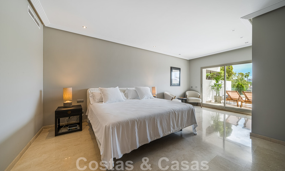 Ruim appartement te koop, volledig gerenoveerd in moderne stijl, gelegen in een begeerde area op de Golden Mile van Marbella 46426