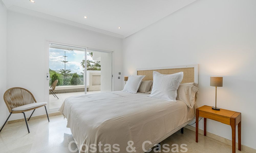 Ruim appartement te koop, volledig gerenoveerd in moderne stijl, gelegen in een begeerde area op de Golden Mile van Marbella 46433