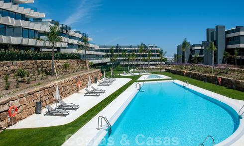Instapklaar, modern 3-slaapkamer appartement te huur op langetermijn i/e golfresort o/d New Golden Mile, tussen Marbella en Estepona 45537
