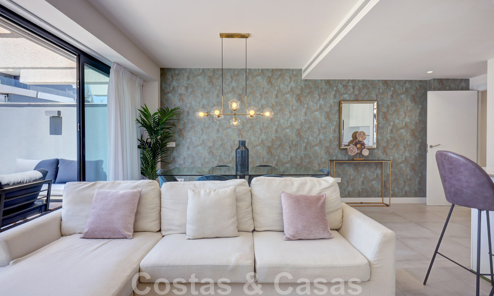 Instapklaar, modern 3-slaapkamer appartement te huur op langetermijn i/e golfresort o/d New Golden Mile, tussen Marbella en Estepona 45547