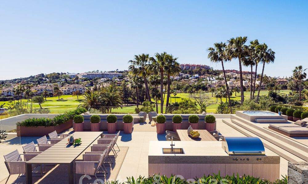 Nieuwe, ultramoderne luxevilla te koop met een architectonisch design, eerstelijns golf Los Naranjos te Nueva Andalucia, Marbella 58907
