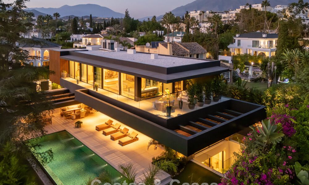 Avant-garde designervilla te koop met talrijke luxevoorzieningen in Nueva Andalucia, Marbella 786080