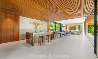 Avant-garde designervilla te koop met talrijke luxevoorzieningen in Nueva Andalucia, Marbella 786081 