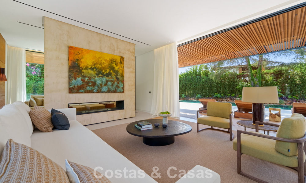 Avant-garde designervilla te koop met talrijke luxevoorzieningen in Nueva Andalucia, Marbella 786085
