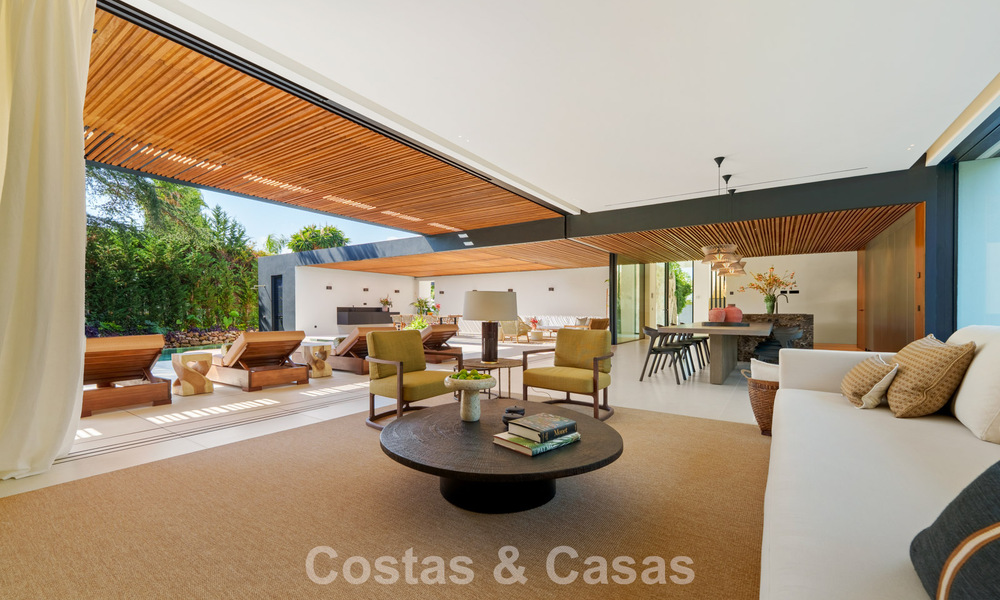 Avant-garde designervilla te koop met talrijke luxevoorzieningen in Nueva Andalucia, Marbella 786086