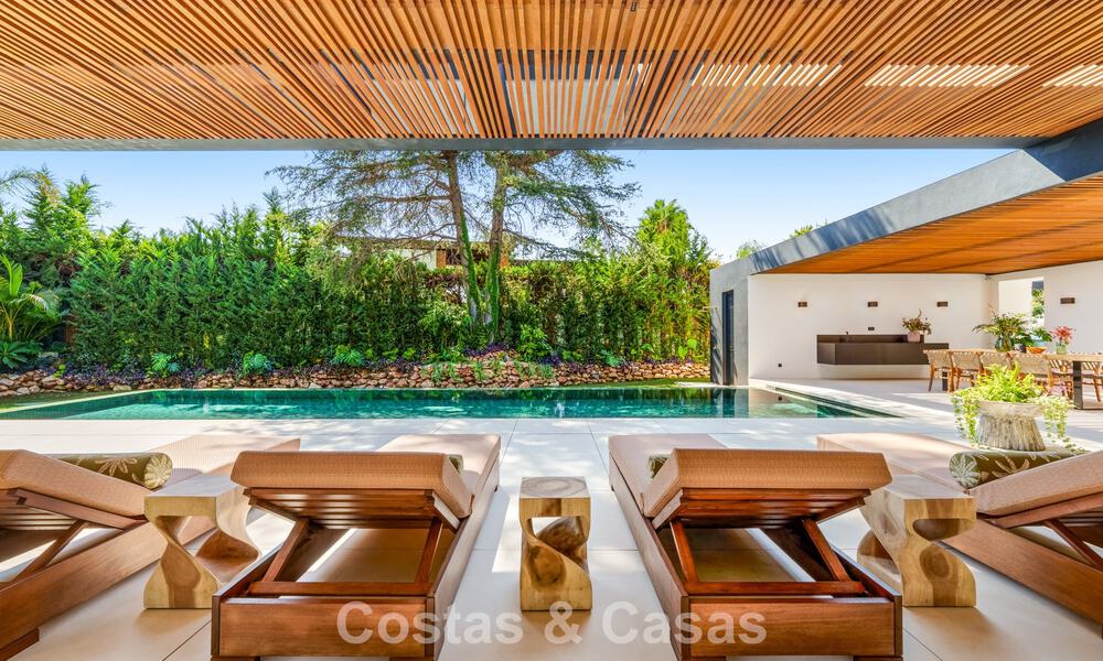 Avant-garde designervilla te koop met talrijke luxevoorzieningen in Nueva Andalucia, Marbella 786087