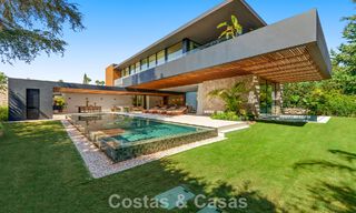 Avant-garde designervilla te koop met talrijke luxevoorzieningen in Nueva Andalucia, Marbella 786093