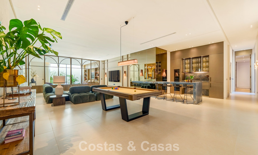 Avant-garde designervilla te koop met talrijke luxevoorzieningen in Nueva Andalucia, Marbella 786100