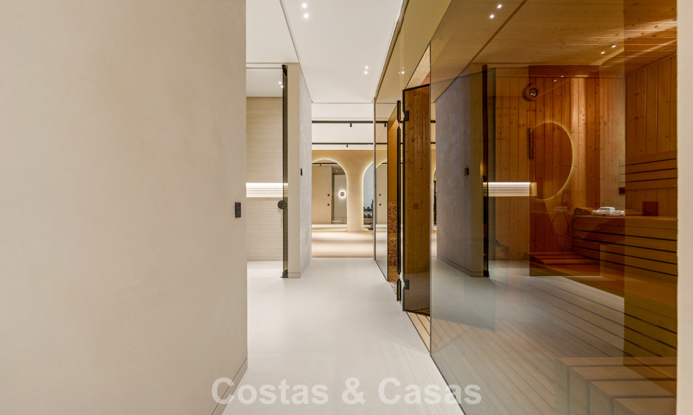 Avant-garde designervilla te koop met talrijke luxevoorzieningen in Nueva Andalucia, Marbella 786111