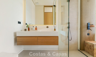 Avant-garde designervilla te koop met talrijke luxevoorzieningen in Nueva Andalucia, Marbella 786119 