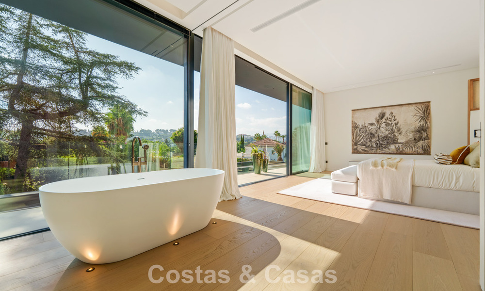 Avant-garde designervilla te koop met talrijke luxevoorzieningen in Nueva Andalucia, Marbella 786123