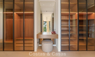 Avant-garde designervilla te koop met talrijke luxevoorzieningen in Nueva Andalucia, Marbella 786124 
