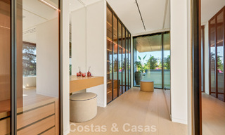 Avant-garde designervilla te koop met talrijke luxevoorzieningen in Nueva Andalucia, Marbella 786126 